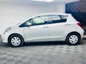 2016 Toyota Yaris 1.33 Dual Vvt-I Icon Multidrive S Euro 6 5dr in Other — image 6