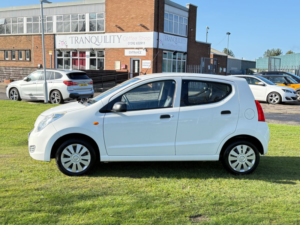 2014 Suzuki Alto 1.0 12v Sz Hatchback 5dr Petrol Manual Euro 5 (68 Ps) in White — image 5