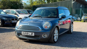 2010 MINI Clubman 1.6 Cooper Steptronic Euro 4 5dr in Blue — image 3