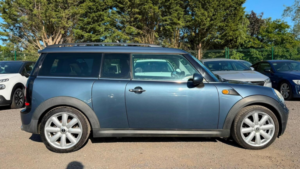 2010 MINI Clubman 1.6 Cooper Steptronic Euro 4 5dr in Blue — image 6
