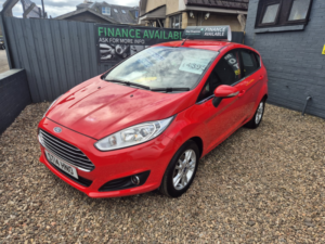2014 Ford Fiesta 1.0 T Ecoboost Zetec in Red — image 2