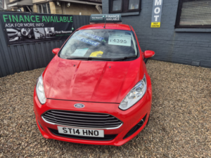 2014 Ford Fiesta 1.0 T Ecoboost Zetec in Red — image 3