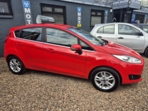 2014 Ford Fiesta 1.0 T Ecoboost Zetec in Red — image 4
