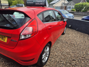 2014 Ford Fiesta 1.0 T Ecoboost Zetec in Red — image 5