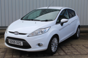 2010 Ford Fiesta 1.4 Titanium in White — image 5
