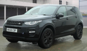 2018 Land Rover Discovery Sport 2.0 Si4 Hse Auto 4WD Euro 6 (s/s) 5dr in Black — image 2