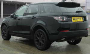 2018 Land Rover Discovery Sport 2.0 Si4 Hse Auto 4WD Euro 6 (s/s) 5dr in Black — image 3
