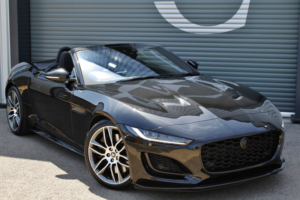 2020 Jaguar F-Type 5.0 V8 R-Dynamic P450 AWD Covertible in Black — image 4