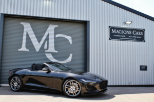 2020 Jaguar F-Type 5.0 V8 R-Dynamic P450 AWD Covertible in Black — image 6