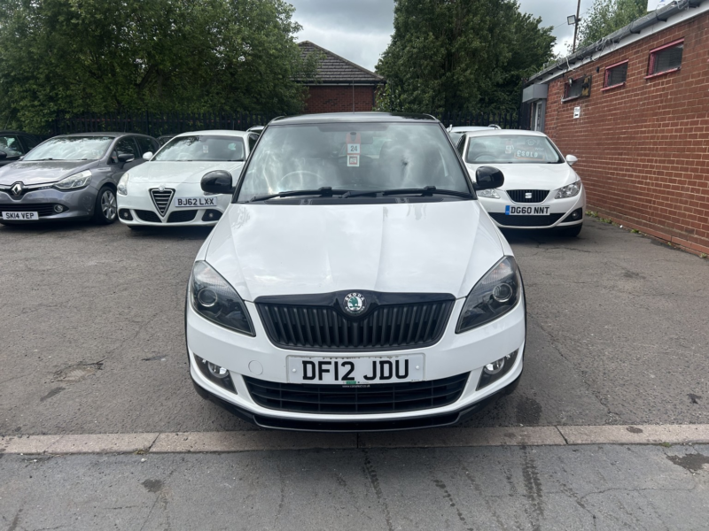 2012 Skoda Fabia 1.6 Tdi Monte Carlo in White — image 1