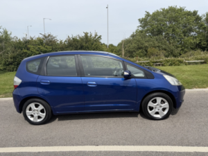 2010 Honda Jazz 1.4 I-Vtec Es in Blue — image 2
