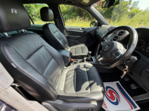 2015 Volkswagen Tiguan 2.0 Tdi Bluemotion Tech R-Line SUV 5dr Diesel Manual 4WD Euro 5 (s/s) (nav) (140 Ps) in Blue — image 4
