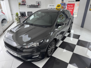 2017 Ford Focus 1.5 Tdci St-Line Euro 6 (s/s) 5dr in Grey — image 5