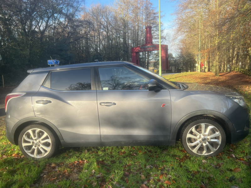 2016 Ssangyong Tivoli 1.6 E-Xdi Elx in Grey — image 1
