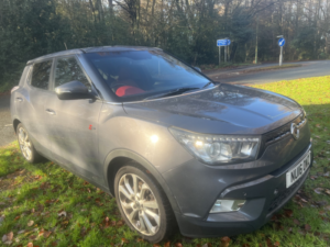 2016 Ssangyong Tivoli 1.6 E-Xdi Elx in Grey — image 2