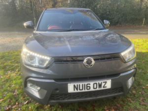 2016 Ssangyong Tivoli 1.6 E-Xdi Elx in Grey — image 3
