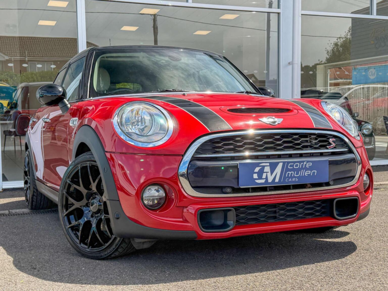2016 MINI Hatch 2.0 Cooper S Auto Euro 6 (s/s) 5dr in Red — image 1