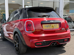 2016 MINI Hatch 2.0 Cooper S Auto Euro 6 (s/s) 5dr in Red — image 2