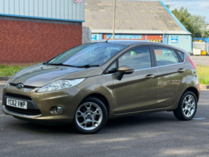 2012 Ford Fiesta 1.4 Zetec 5dr in Brown — image 2