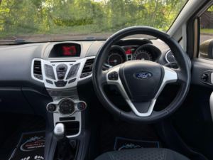 2012 Ford Fiesta 1.4 Zetec 5dr in Brown — image 3