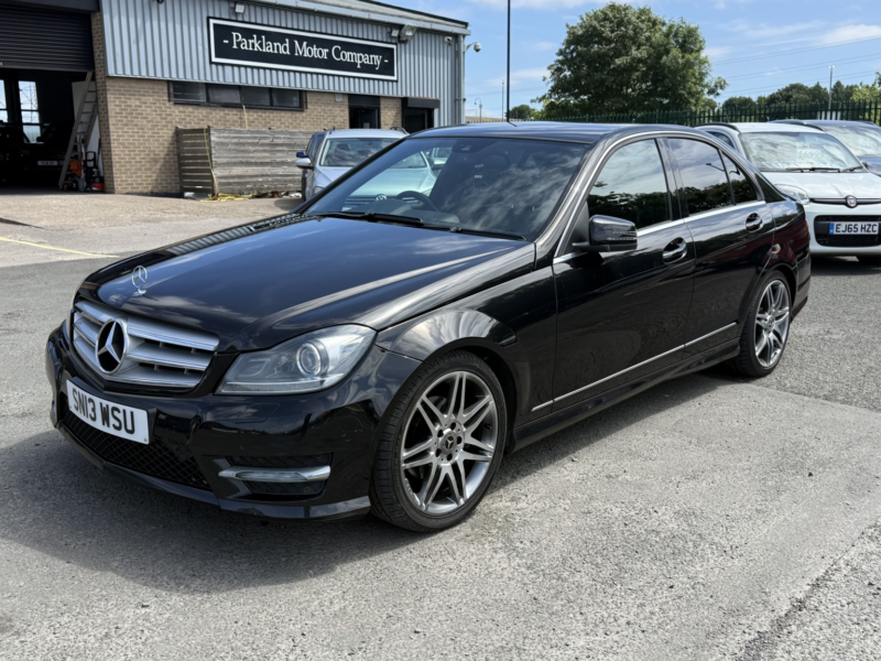 2013 Mercedes-Benz C Class 2.1 C250 Cdi Blueefficiency Amg Sport Plus in Black — image 1