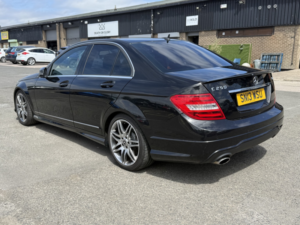 2013 Mercedes-Benz C Class 2.1 C250 Cdi Blueefficiency Amg Sport Plus in Black — image 4