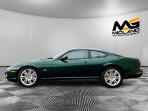 2004 Jaguar Xkr 4.2 Supercharged Coupe 2dr Petrol Automatic (304 G/km, 400 Bhp) in Green — image 5