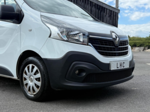 2021 Renault Trafic 2.0 Dci Energy 30 Business Swb Standard Roof Euro 6 (s/s) 5dr in White — image 4