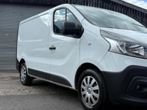 2021 Renault Trafic 2.0 Dci Energy 30 Business Swb Standard Roof Euro 6 (s/s) 5dr in White — image 5
