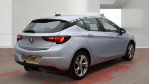 2017 Vauxhall Astra 1.4i Turbo Sri Auto Euro 6 (s/s) 5dr in Silver — image 2