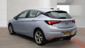 2017 Vauxhall Astra 1.4i Turbo Sri Auto Euro 6 (s/s) 5dr in Silver — image 3