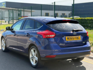 2016 Ford Focus 1.0t Ecoboost Zetec Euro 6 (s/s) 5dr in Blue — image 4