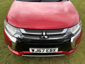 2017 Mitsubishi Outlander 2.0h 12kwh 4h CVT 4WD Euro 6 (s/s) 5dr in Red — image 4