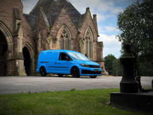 2016 Volkswagen Caddy Maxi 2.0 Tdi C20 Bluemotion Tech Startline in Blue — image 5