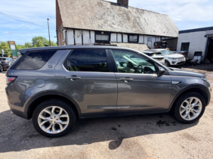 2015 Land Rover Discovery Sport Td4 Hse in Grey — image 4