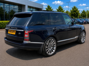 2015 Land Rover Range Rover 4.4 Sd V8 Autobiography Auto 4WD Euro 6 (s/s) 5dr in Blue — image 4