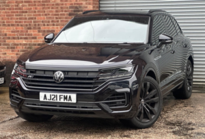 2021 Volkswagen Touareg 3.0 Tsi V6 Black Edition Tiptronic 4motion Euro 6 (s/s) 5dr in Black — image 2
