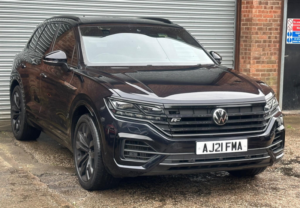 2021 Volkswagen Touareg 3.0 Tsi V6 Black Edition Tiptronic 4motion Euro 6 (s/s) 5dr in Black — image 3