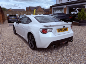 2015 Subaru Brz 2.0 I Se in White — image 4