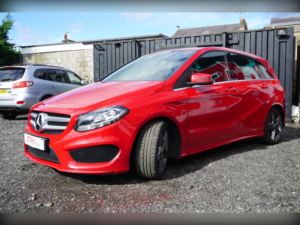 2015 Mercedes B-Class B180 1.5 Cdi 109 Amg Line in Red — image 2