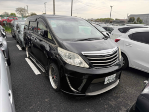 2013 Toyota Alphard 240x in Black — image 2