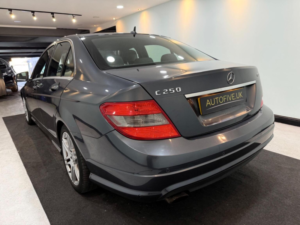 2010 Mercedes-Benz C Class 1.8 C250 Blueefficiency Sport Auto Euro 5 4dr in Grey — image 6