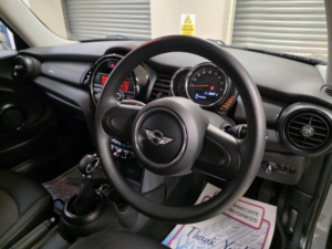2014 MINI Hatch 1.5 Cooper Hatchback 3dr Petrol Auto Euro 6 (s/s) (136 Ps) in Grey — image 5