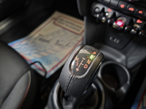 2014 MINI Hatch 1.5 Cooper Hatchback 3dr Petrol Auto Euro 6 (s/s) (136 Ps) in Grey — image 6