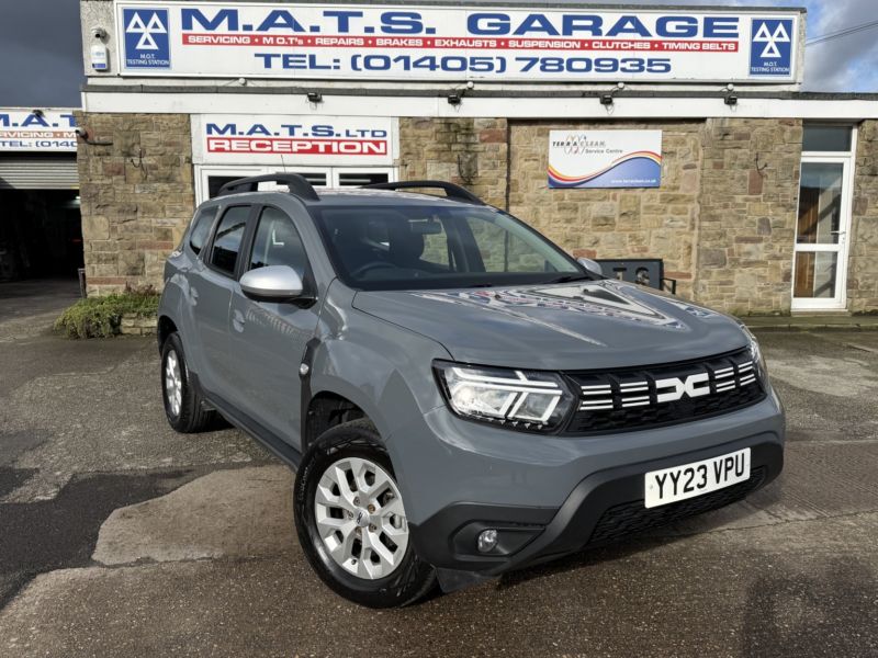2023 Dacia Duster 1.3 Expression Tce 150 4x2 Edc My23 in Grey — image 1