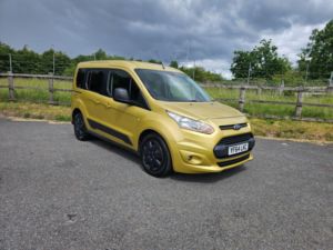 2014 Ford Tourneo Connect 1.6 Tdci Zetec Euro 5 5dr in Gold — image 4