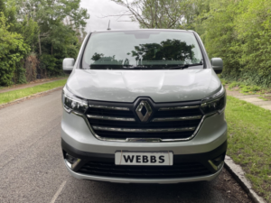 2024 Renault Trafic 2.0 Ll30 Advance L2 H1 9 Seater Minibus in Grey — image 2