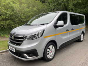 2024 Renault Trafic 2.0 Ll30 Advance L2 H1 9 Seater Minibus in Grey — image 3
