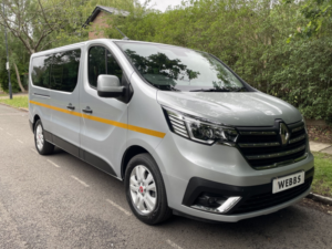 2024 Renault Trafic 2.0 Ll30 Advance L2 H1 9 Seater Minibus in Grey — image 4