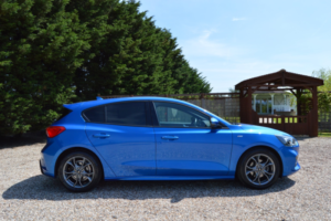 2020 Ford Focus 1.0 T Ecoboost St-Line in Blue — image 4